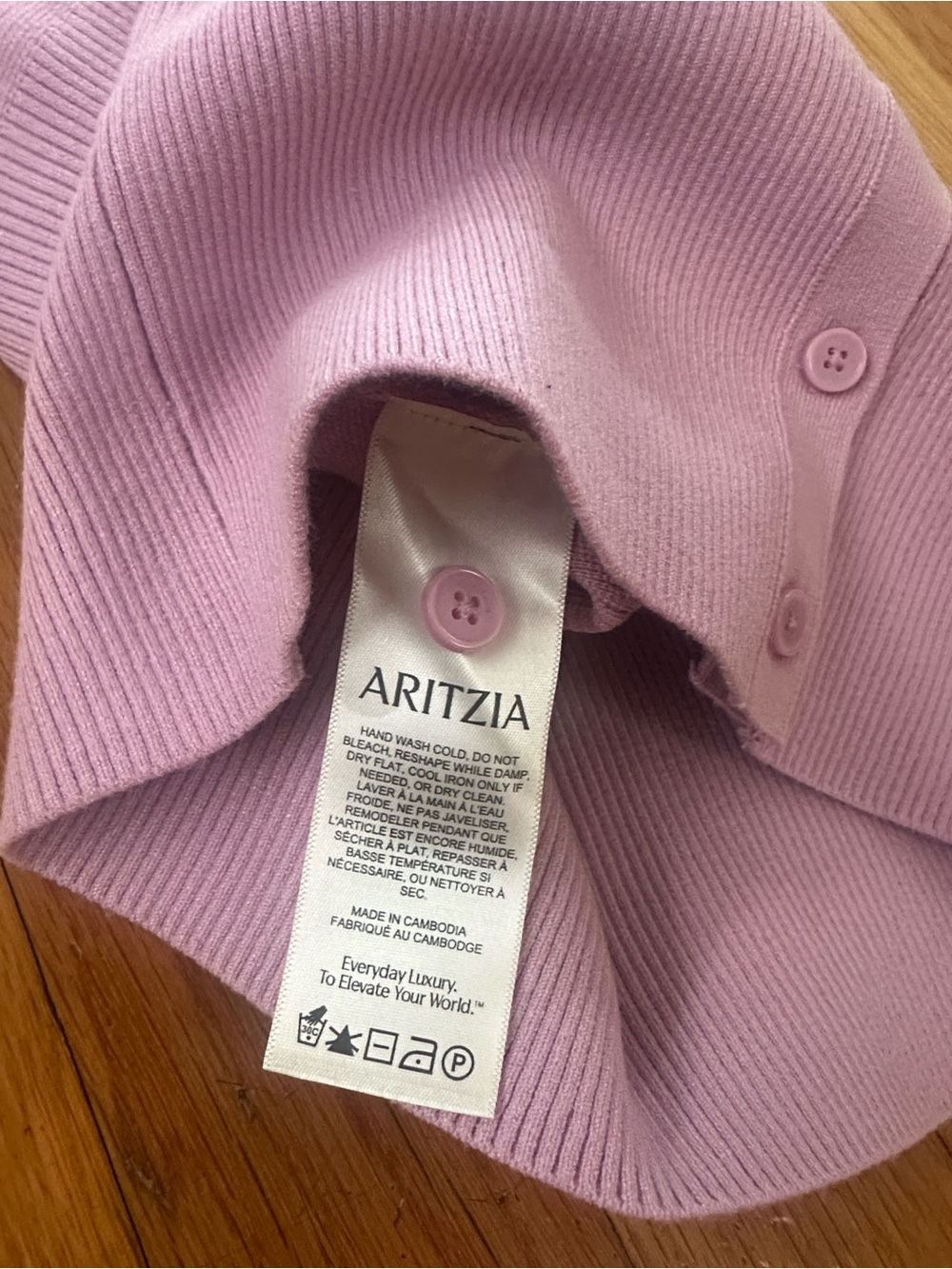 Aritzia Wilfred Golightly Sleeveless Cardigan -
Wonder Yarn. Size XS - Picture 5 of 6